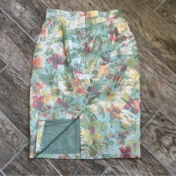 Lafayette 148 New York Chic Metallic Floral Print Pencil Skirt, Women Size 6. - Picture 4 of 6